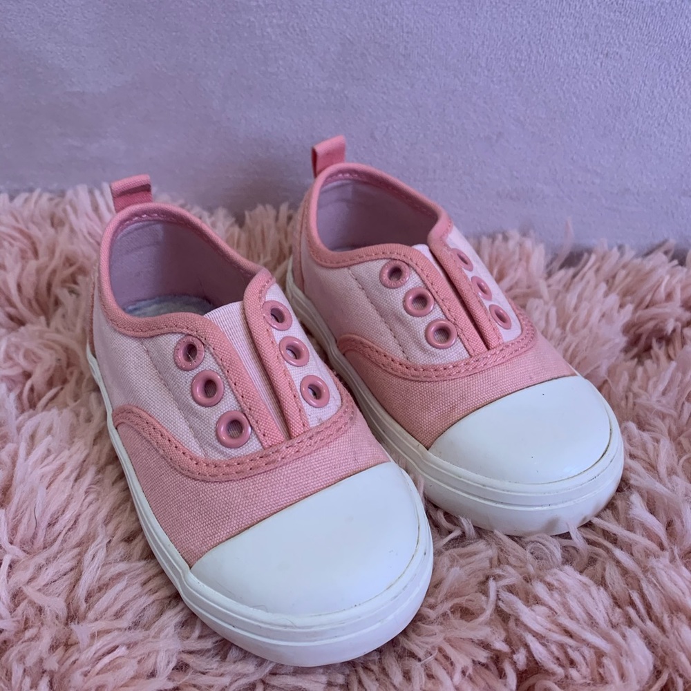 Old Navy Sneakers